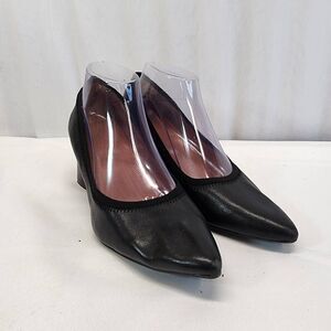 Gentle Souls by Kenneth Cole Women's Dionne Pointed Toe Slip On Pumps Size 8.5